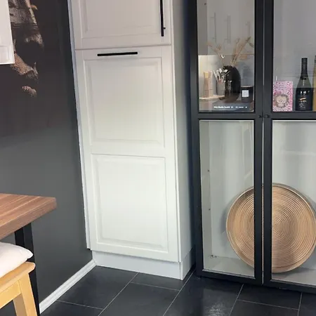 Apartment Fin Naert Alt